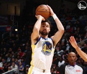 一人稳 一人狠 勇士7000万替补双枪露出獠牙